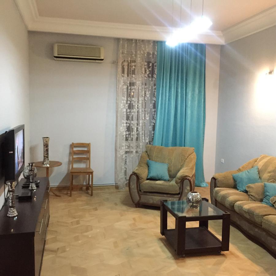 Apartment On Republic Square Erivan Exterior foto